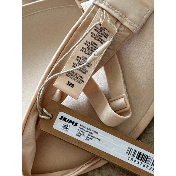 Skims Wireless Form Push-up Bra Sand Size 32B - Picture 6 of 6